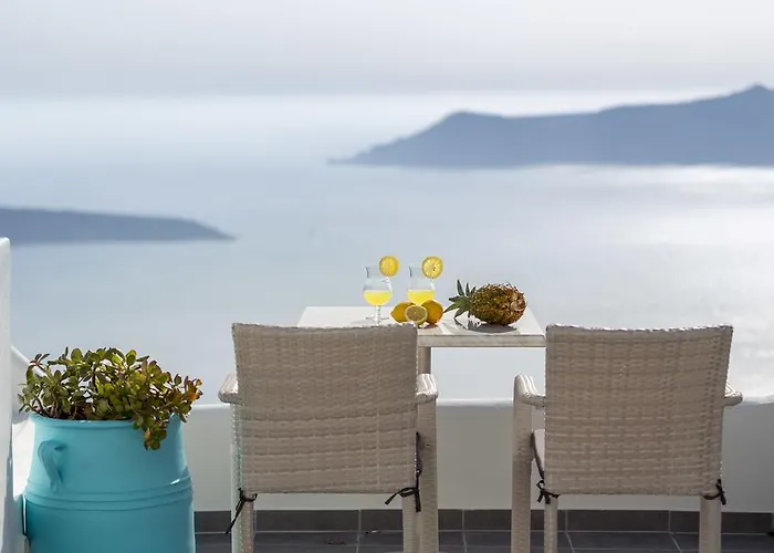 Remvi Hotel Firostefani