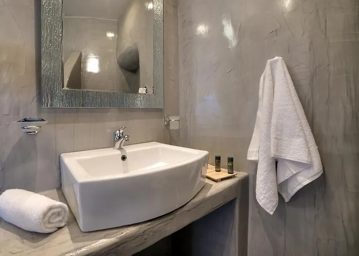 レンヴィ スイーツ 3* フィロステファニ